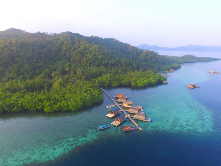 Penginapan Villa Laut di Pulau Pahawang Lampung